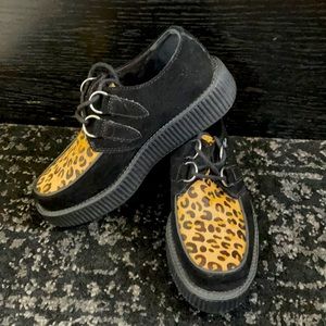 T.U.K- Black & Leopard Viva II Low Creeper